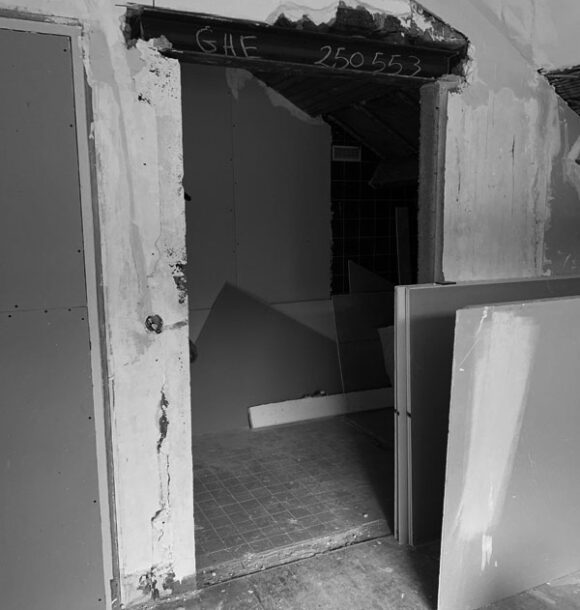 Voyage en terre nomade : Décoration intérieur Ermont — avant travaux — photo 2