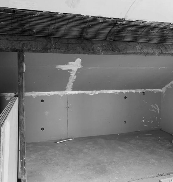 Voyage en terre nomade : Décoration intérieur Ermont — avant travaux — photo 3